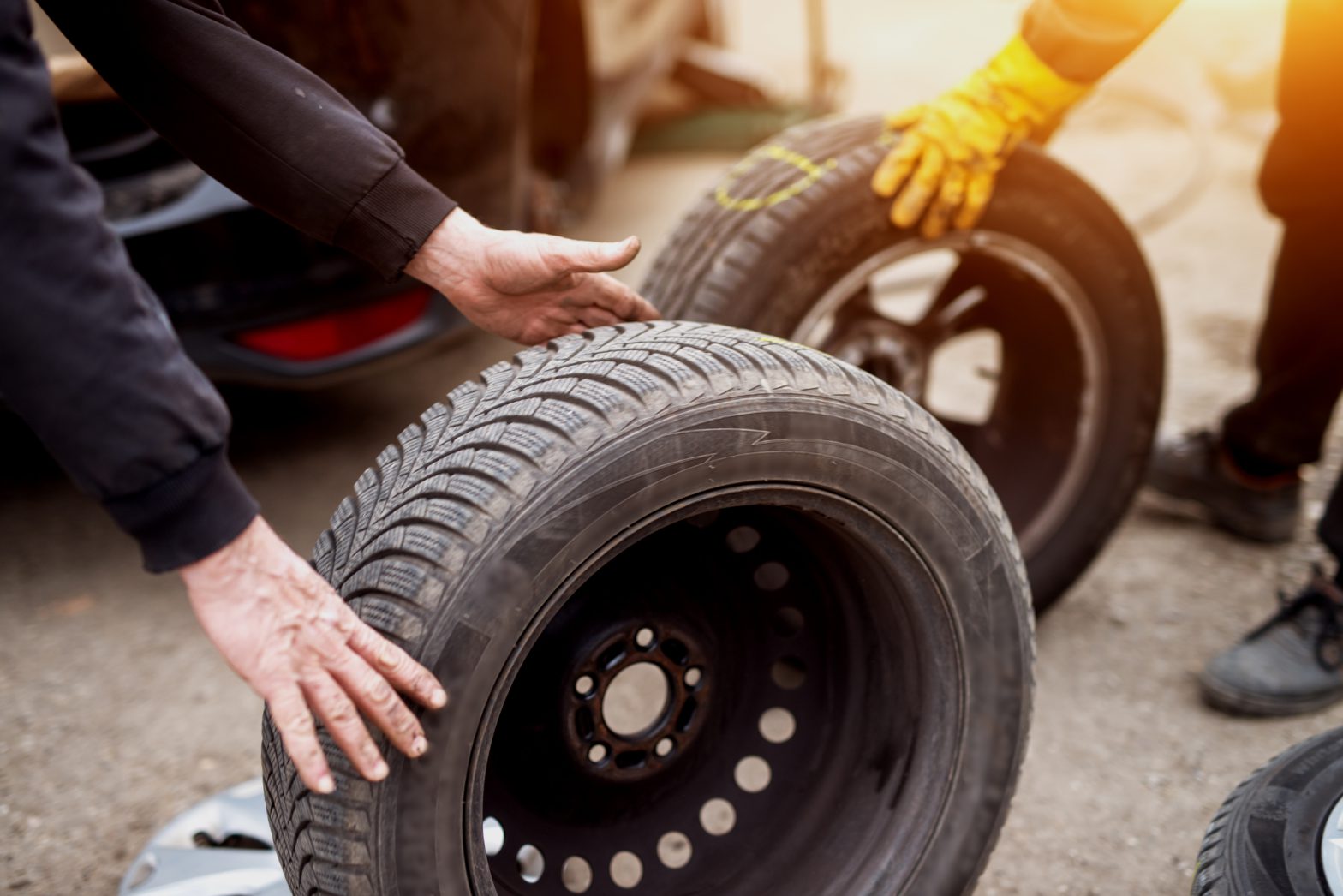 Sabe as vantagens de fazer rodízio de pneus e quais benefícios pode trazer pra você que é motorista de app? Vem que a gente te conta!
